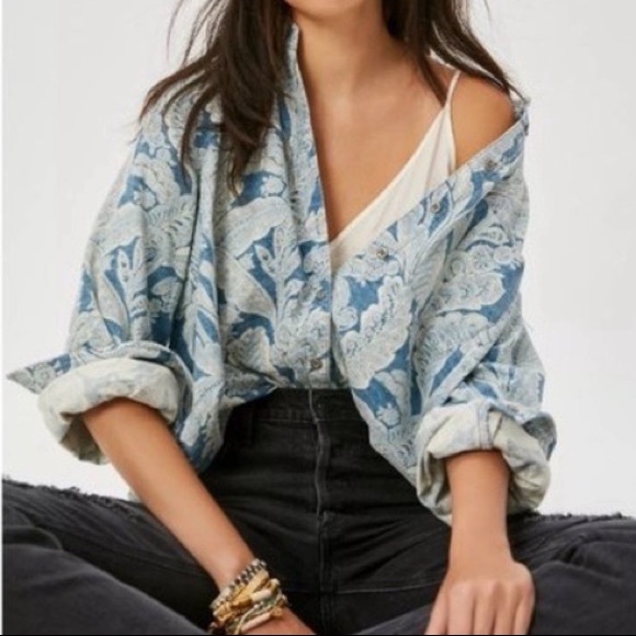 Anthropologie Tops - Anthropologie Pilcro and the Letterpress Sigourney corduroy paisley button down